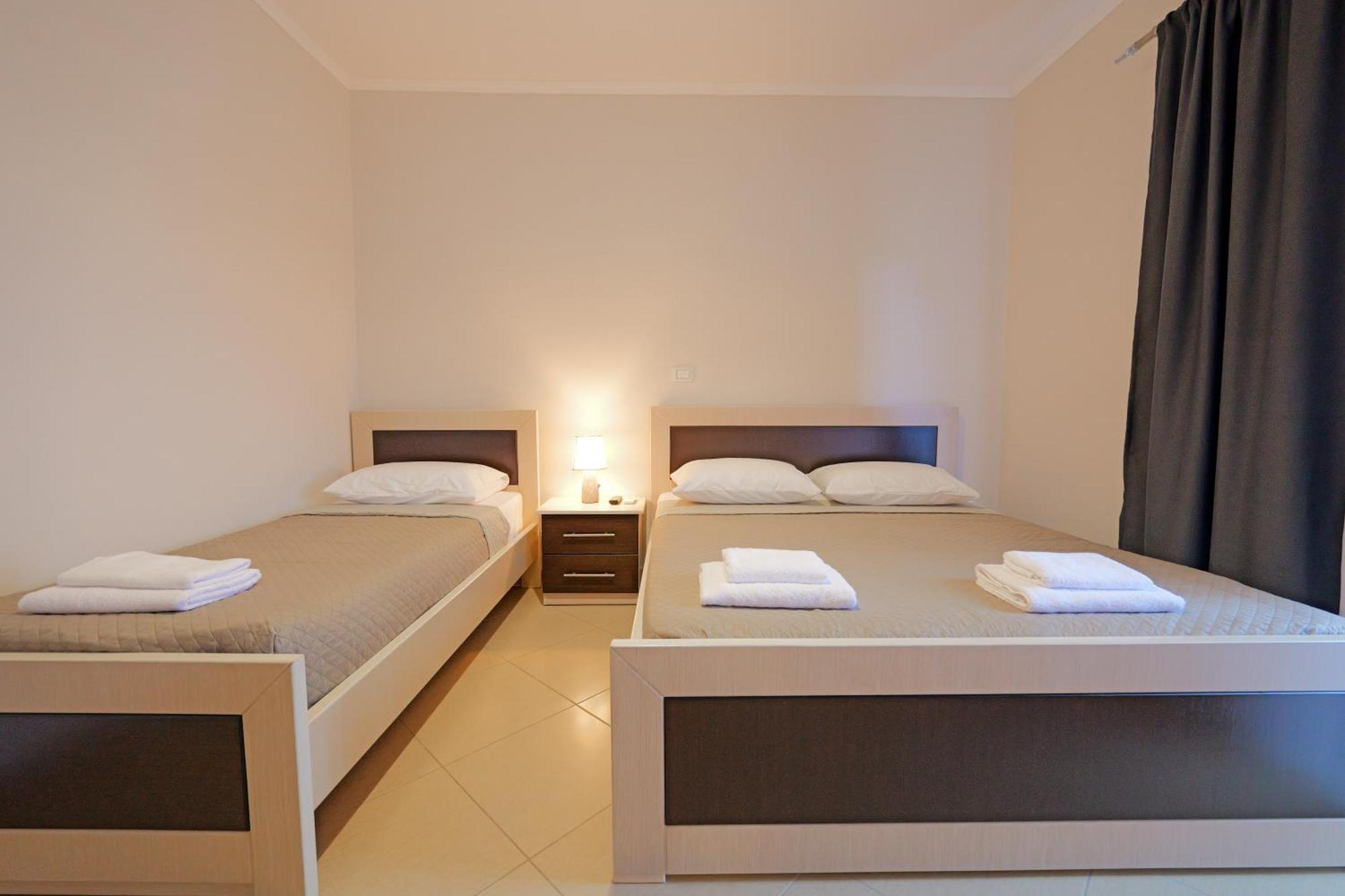 Hotel Deja Vu Ksamil Room photo