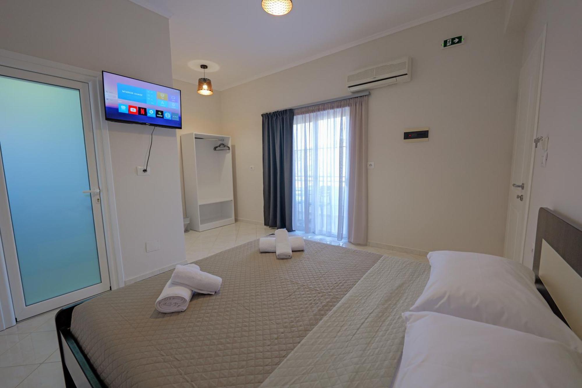 Hotel Deja Vu Ksamil Exterior photo